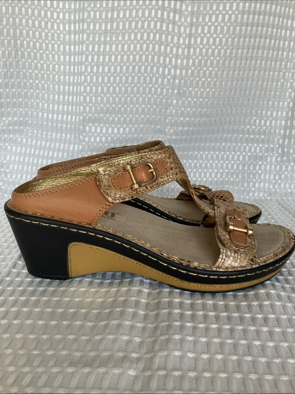 Alegria Lara Gold Snakeskin Adjustable Wedge Leather Sandals EU 37 US 7-7.5